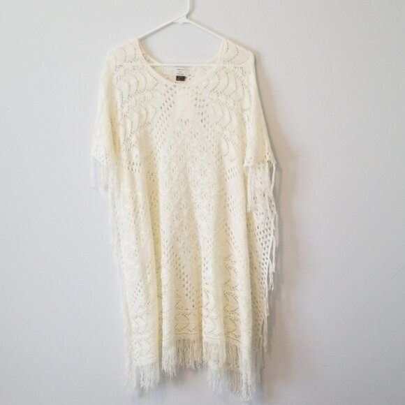 David and Young Pullover Shawl - Picture 1 of 6